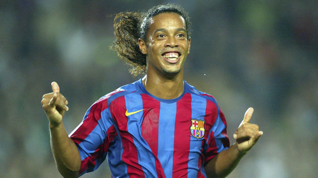 Sự Nghiệp Cầu Thủ Ronaldinho – Ảo Thuật Gia Làm Say Đắm Bóng Đá